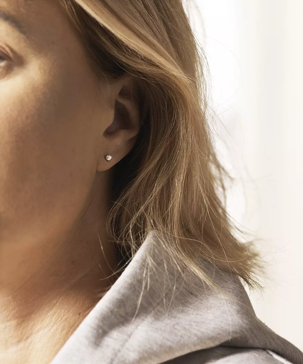 Silver Titanium Tiffany White Pearl Earrings 4mm