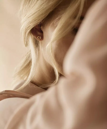 Golden Titanium Brilliance Heart Hollow Earring